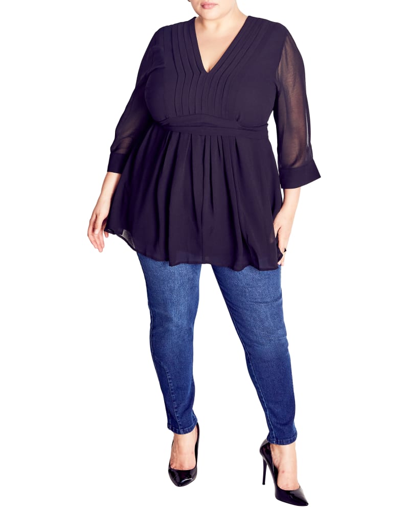 Front of a model wearing a size 18 After Dark Tunic in Black by Arna York. | dia_product_style_image_id:302927